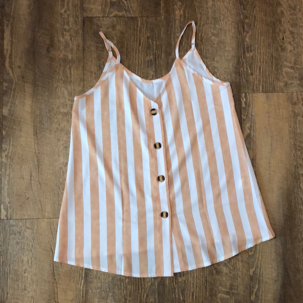 Button down tank